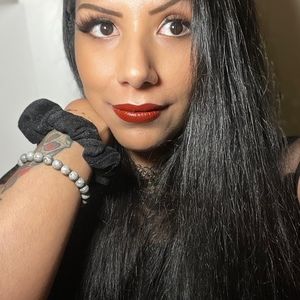 Meet your Posher, Allyson